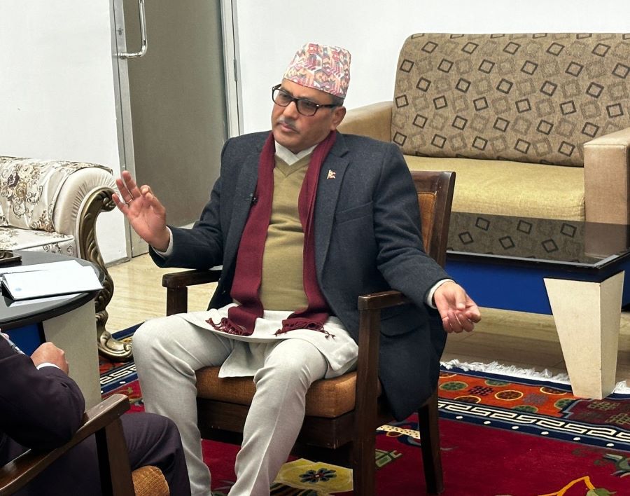 गभर्नर सिफारिस समितिमा महाप्रसाद अधिकारी नियुक्त