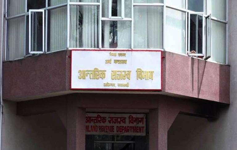 कर तिर्ने समय एक महिना थपियो