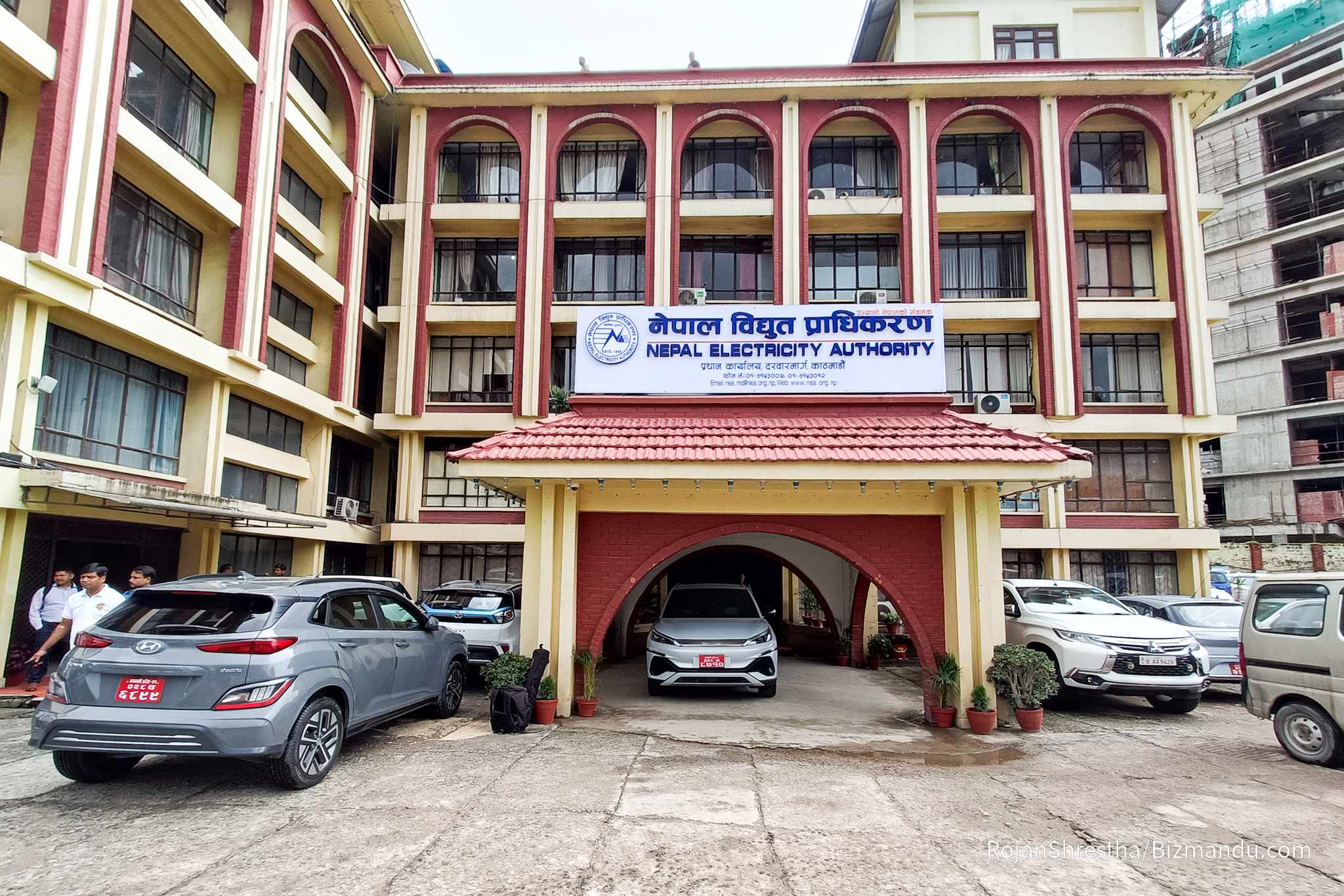 रुपन्देहीका चार उद्योगले डेडिकेटेड लाइनको प्रिमियम बक्यौता पहिलो किस्ता तिरे