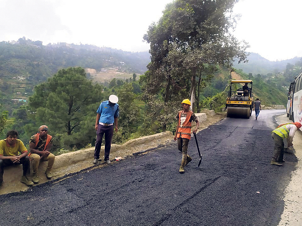 अन्तर्राष्ट्रिय इन्धन संकटका कारण नागढुंगा–नौबिसे सडक कालोपत्रे कार्य प्रभावित