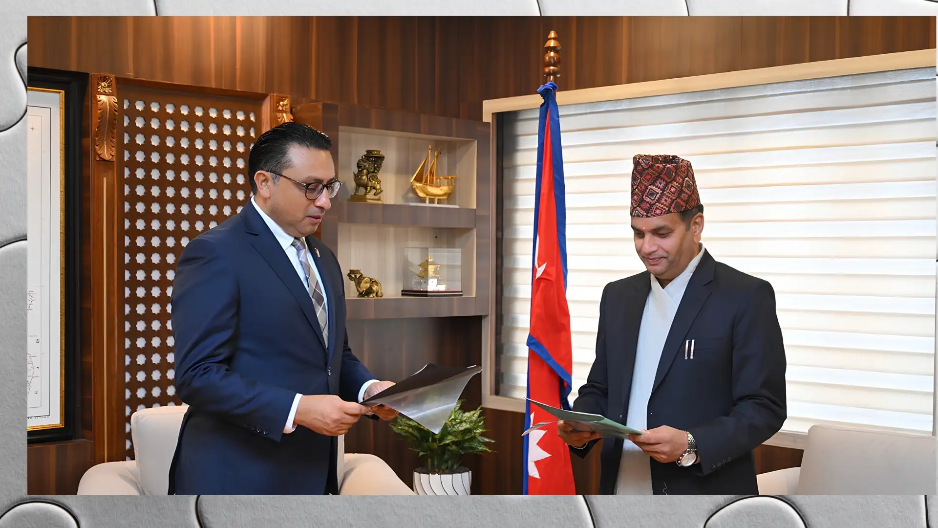 लगानीकर्ताको हित रक्षा गर्न वाग्लेको निर्देशन, नेपाल धितोपत्र बोर्डका नवनियुक्त अध्यक्ष भट्टले लिए शपथ